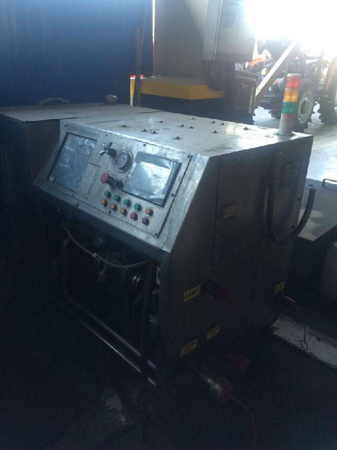 第一拖拉機現(xiàn)場濾油機圖.jpg 中國第一拖拉機有限公司使用現(xiàn)場片圖片