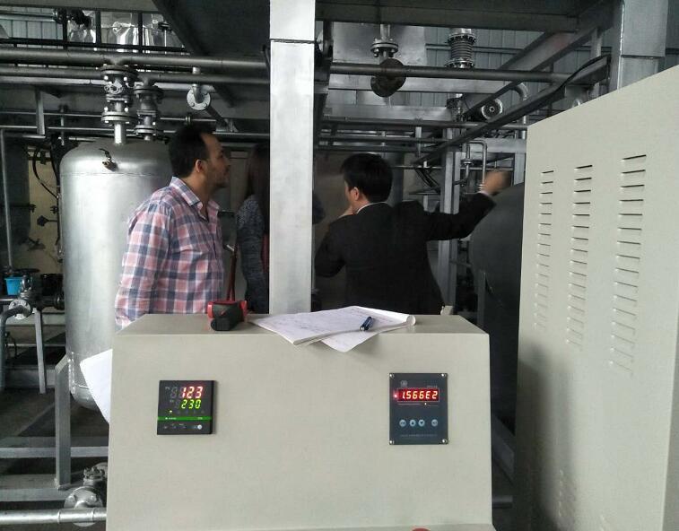 黎巴嫩1.jpg 黎巴嫩客戶來公司考察檢驗廢油過濾蒸餾設備