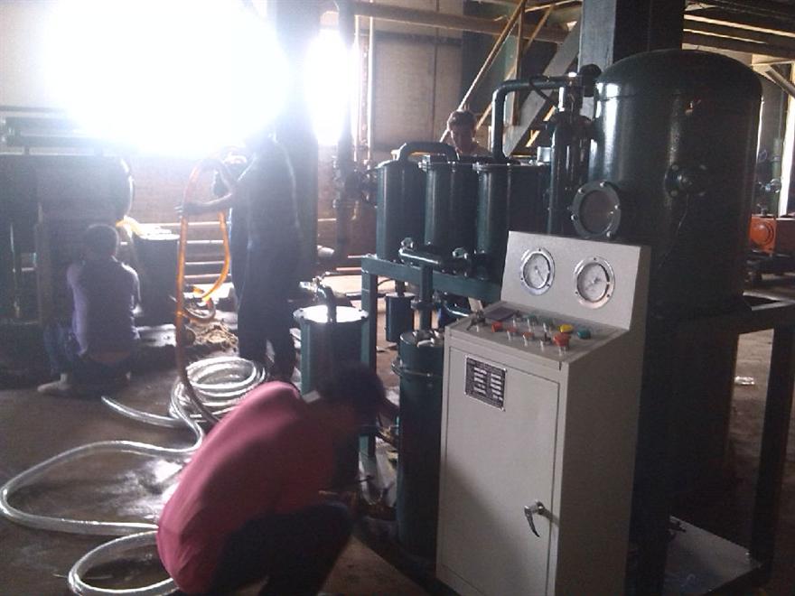 12-透平油濾油機使用現場.jpg 透平油濾油機使用現場